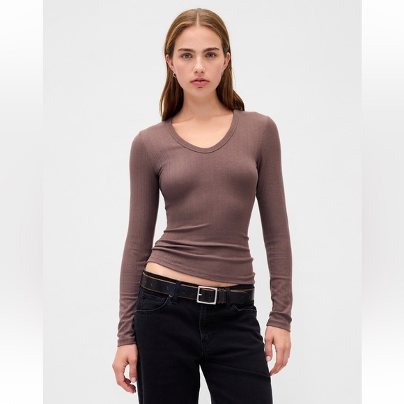 GAP Tops - Gap Modern Rib T-Shirt